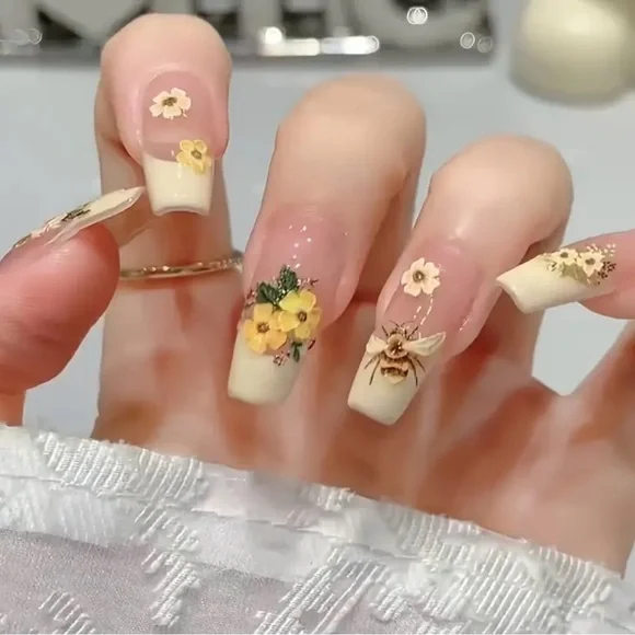 Floral Bee acrylic Nail Art 10 pc Set - Cream & Yellow Reusable French Tip NWT - Picture 5 of 10